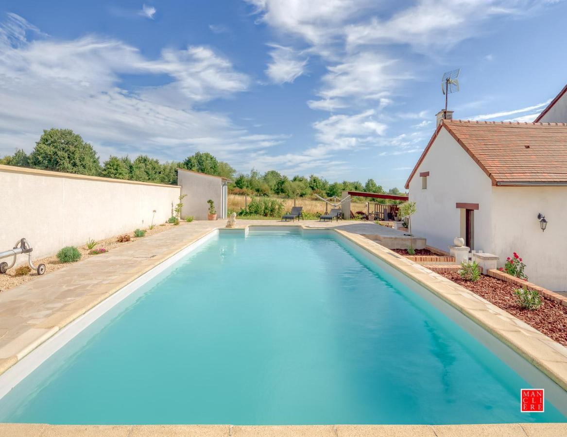 Maison Blanche Piscine Et Petit Dejeuner Шательро Экстерьер фото